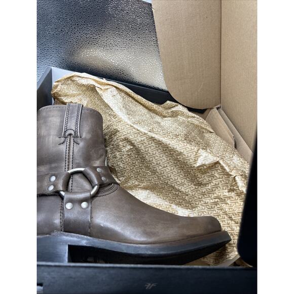 Frye Harness 8R Size 9.5 M Women's Leather Pull On Ankle Boots Smoke 3477447-SMK - Picture 8 of 8
